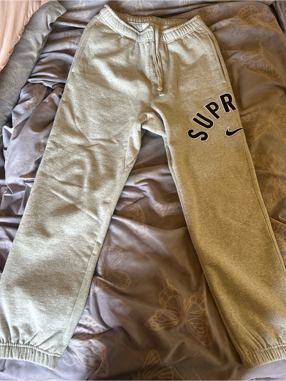 Supreme Men’s Light Gray Logo Joggers Size Medium